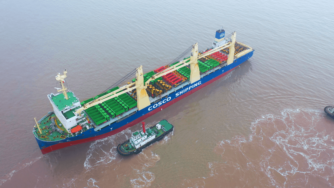 Корабль с техникой SANY