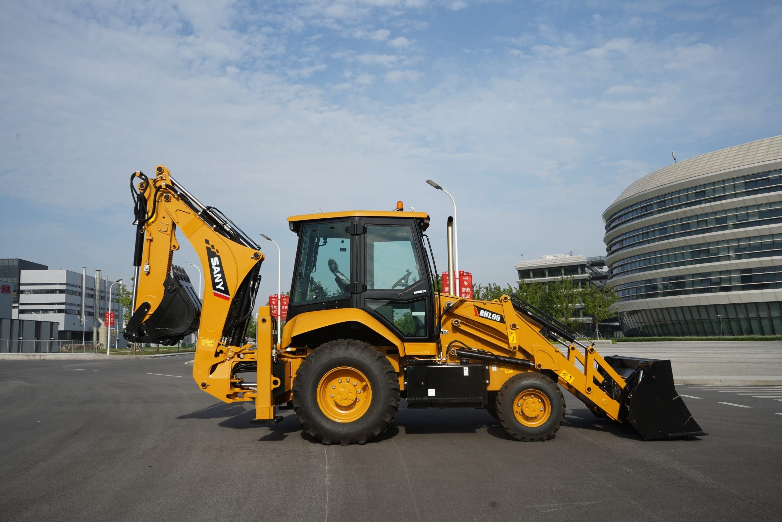 Экскаваторы-погрузчики