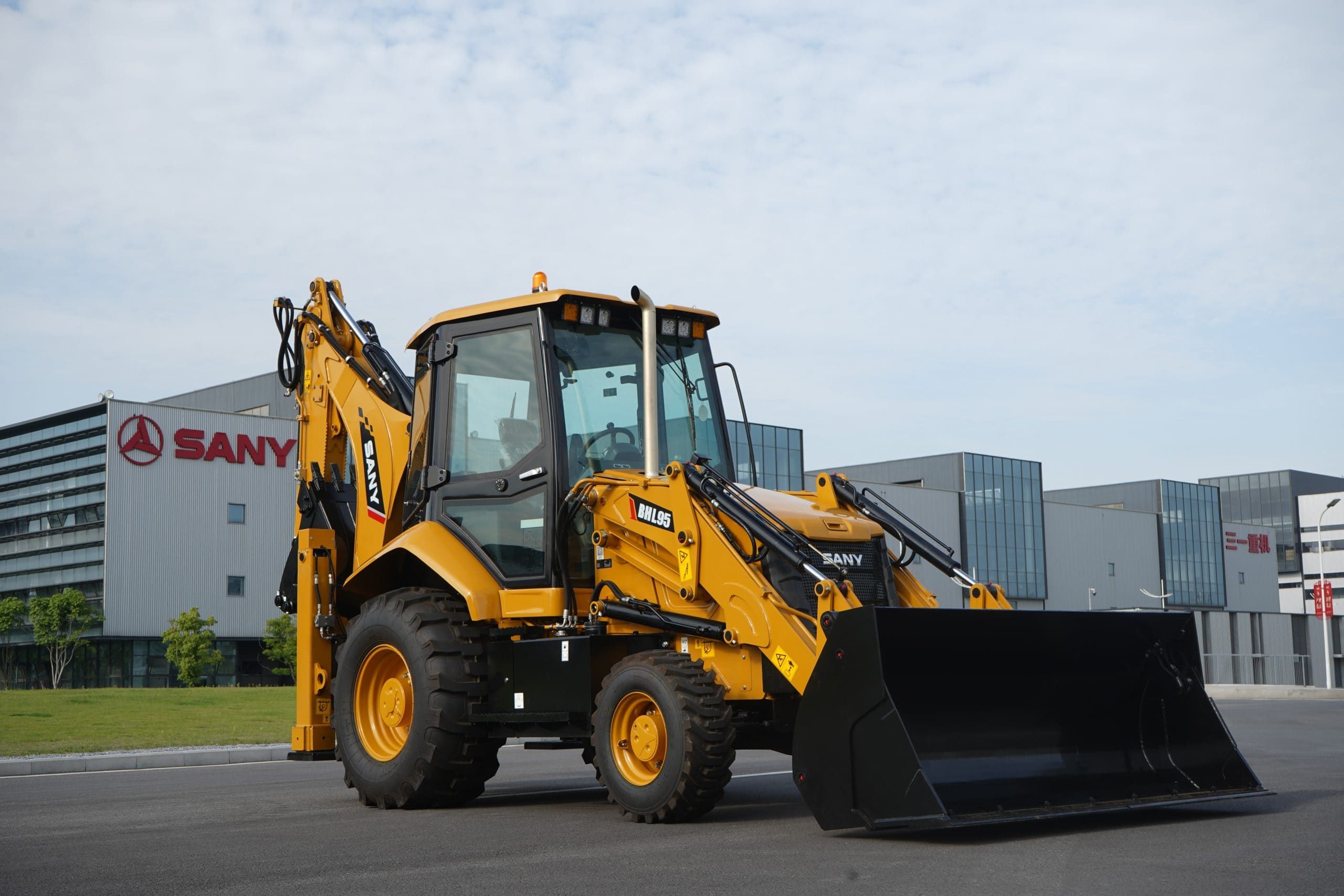 Экскаваторы-погрузчики