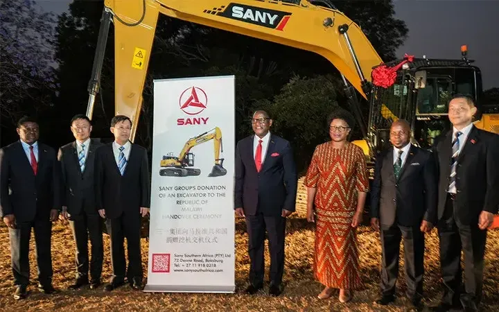 Экскаватор SANY, символ китайско-малавийской дружбы, прибыл в Лилонгве